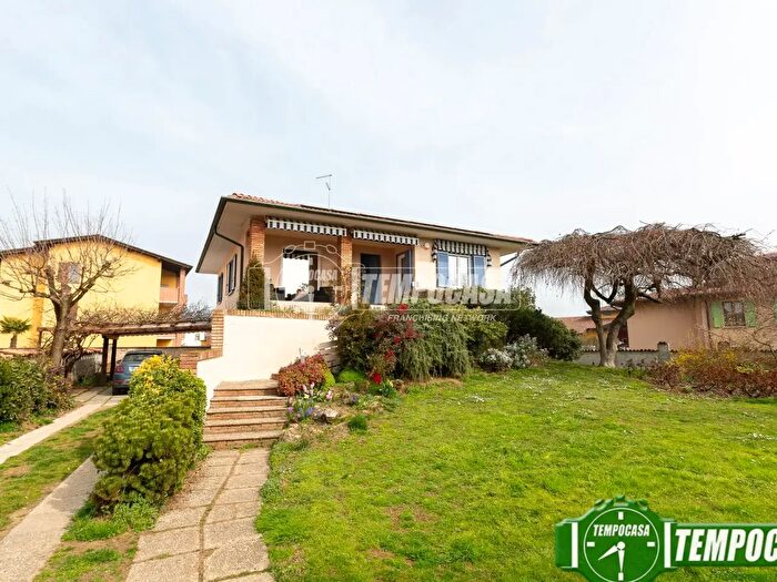 Casa trilocale in vendita in Via dei Benedettini, Ricengo