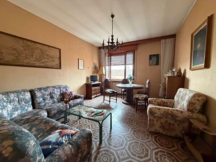 Appartamento quadrilocale in affitto in Viale Vittorio Veneto, Centro, Frascarolo