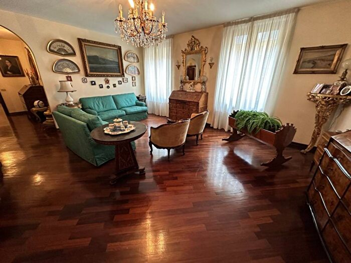 Appartamento con 5 locali in vendita in Via Bernardino Ricca, Centro, Cremona