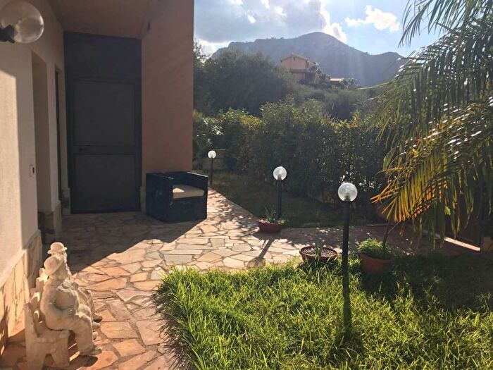 Appartamento con 5 locali in affitto in Regia Trazzera Marina Granatelli, Altavilla Milicia