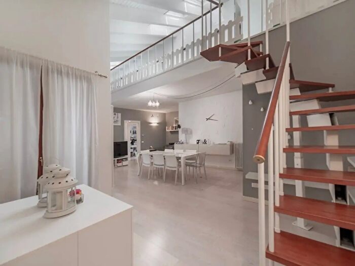 Appartamento con 5 locali in vendita in Via Don Pietro Mandelli, Sulbiate