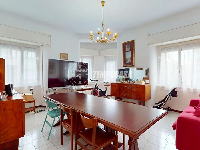 Appartamento quadrilocale in vendita in Viale Brianza, Milano