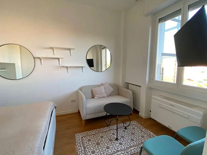 Appartamento monolocale in affitto in Via Broni, Milano