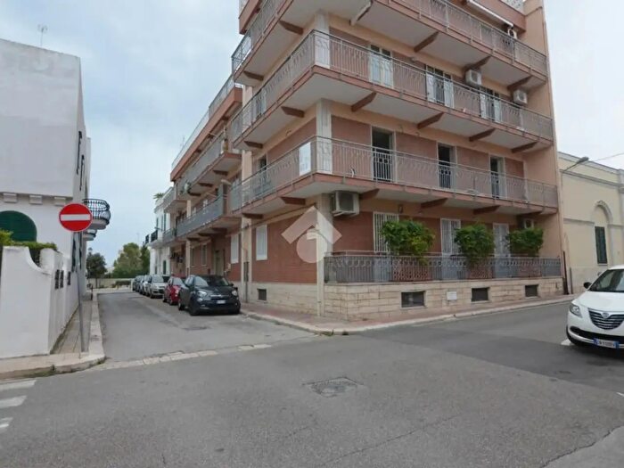 Appartamento trilocale in vendita in Via Monte Sei Busi, Bari