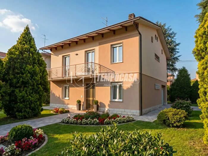 Casa con 5 locali in vendita in Via Giuseppe Mazzini, Campogalliano
