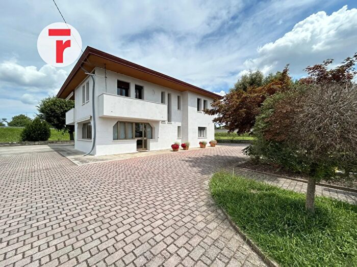 Casa quadrilocale in vendita in Via Chiesa, Vigodarzere