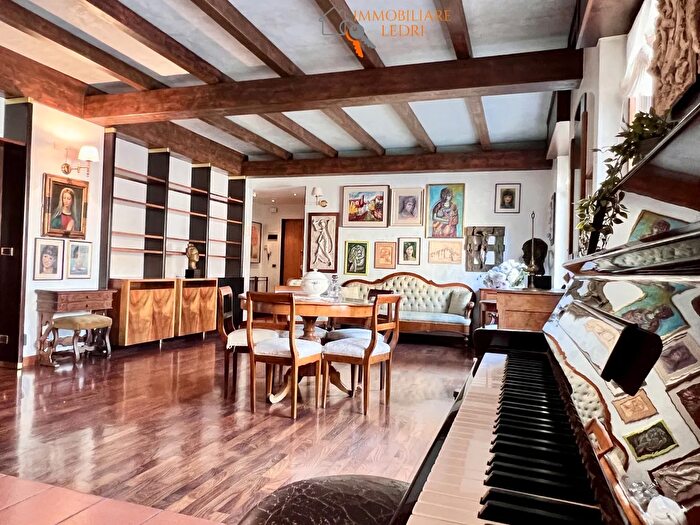 Appartamento quadrilocale in vendita in Corte Farina, Verona