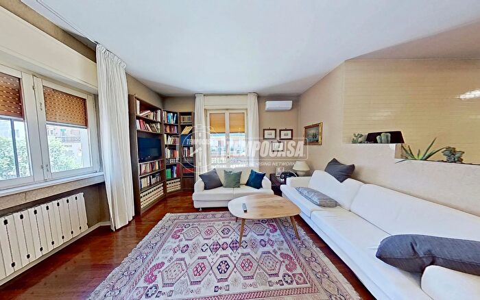 Casa quadrilocale in vendita in Via Raffaello Sanzio, Triggiano