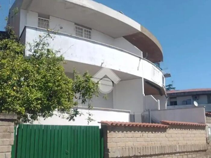 Casa quadrilocale in vendita in Stradone SantAnastasio, Anzio