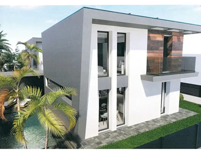 Casa quadrilocale in vendita in Novara