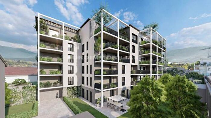 Appartamento quadrilocale in vendita in Via Stretta, Brescia