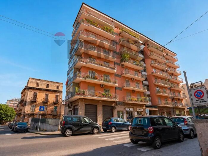 Appartamento bilocale in vendita in Via Eleonora d'Angio', Catania