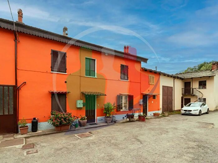 Appartamento con 6 locali in vendita in Località Bianchi, Luserna San Giovanni