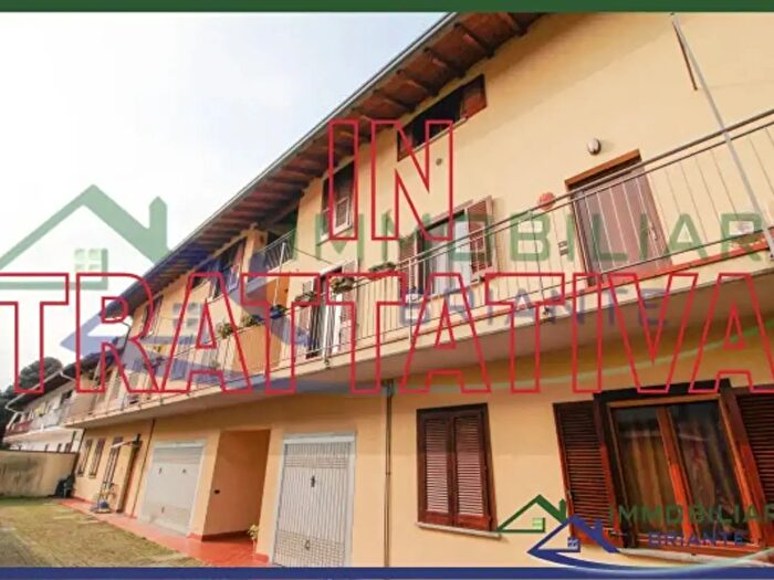 Appartamento bilocale in vendita in Via San Giorgio, Casorate Sempione