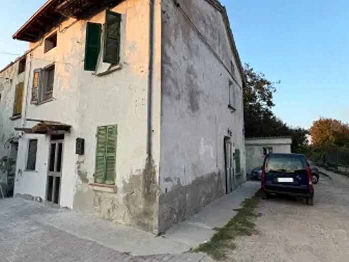 Casa bilocale in vendita in Brescello