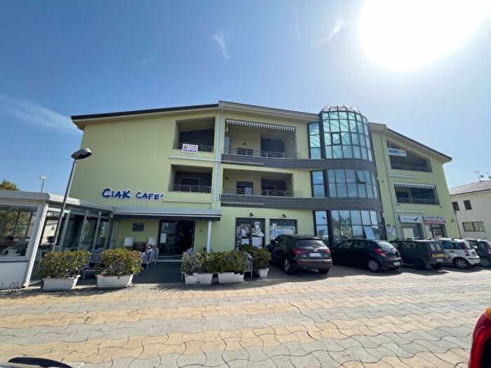 Appartamento trilocale in vendita in Corso Variante Ss, Grisolia