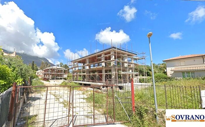 Casa con 5 locali in vendita in Carini