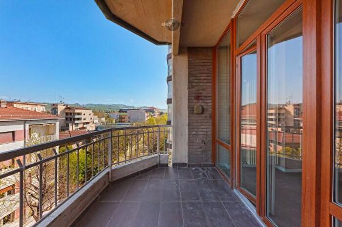 Appartamento quadrilocale in vendita in Piazza Martiri Partigiani, Sassuolo