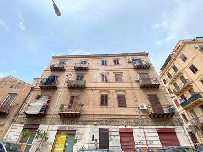 Appartamento bilocale in affitto in Via Antonio Veneziano, Zisa, Palermo