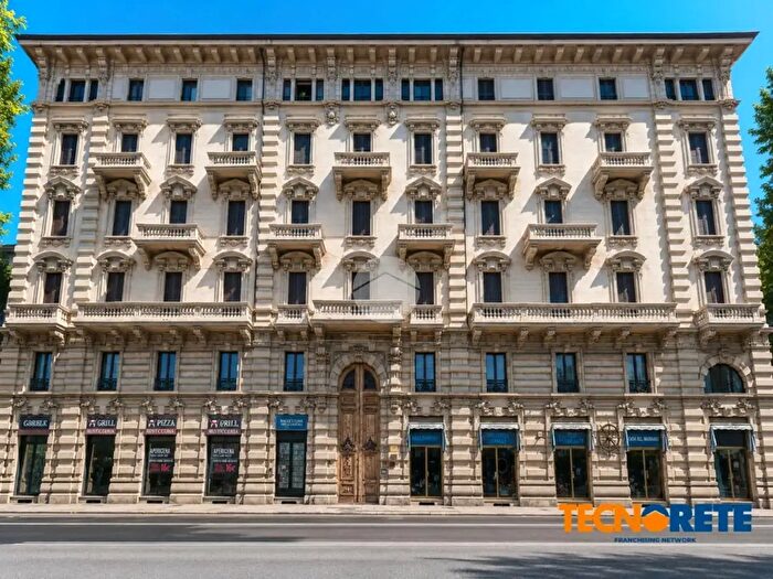 Appartamento con 6 locali in vendita in Viale S Bartolomeo, La Spezia