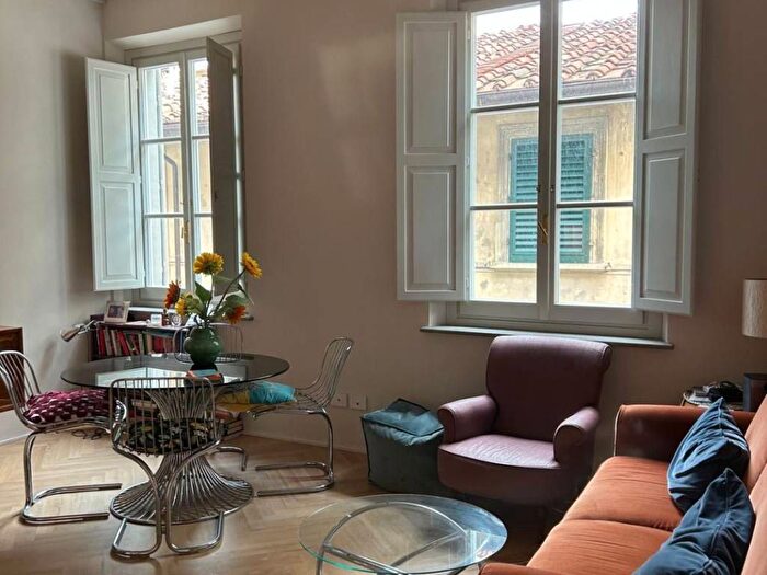 Appartamento quadrilocale in affitto in Via delle Pinzochere, Santa Croce, Firenze