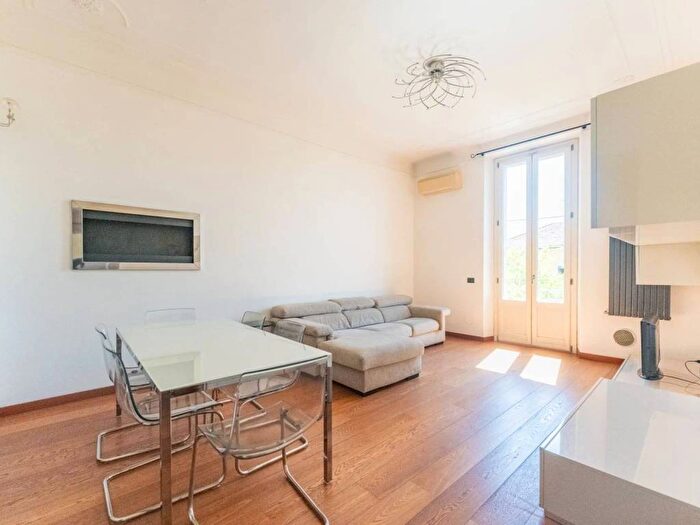 Appartamento in affitto in Via Valtellina, Isola, Milano