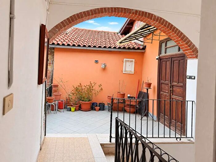 Appartamento con 8 locali in vendita in Altare