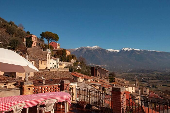 Casa con 8 locali in vendita in Vico Pollino Alvito Frosinone, Alvito