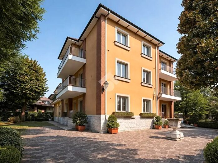 Casa con 10 locali in vendita in Via Paduli, Rubiera