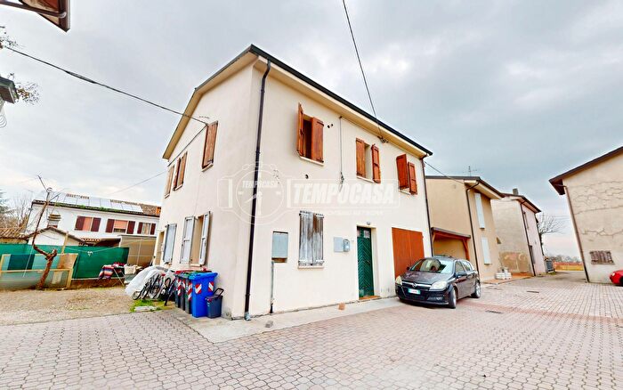 Casa con 5 locali in vendita in Via G Matteotti, San Possidonio