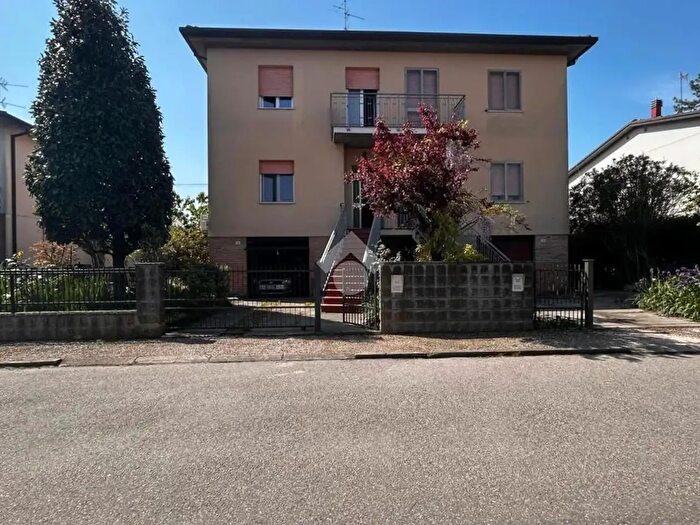Appartamento con 5 locali in affitto in Via Gian Gabriele Eynard, Massa Lombarda