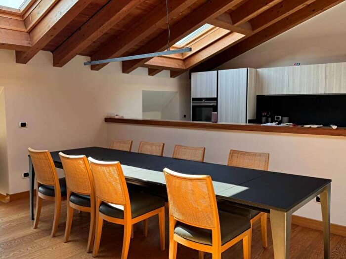 Casa trilocale in affitto in Via Monte Sabotino, Rancio, Lecco