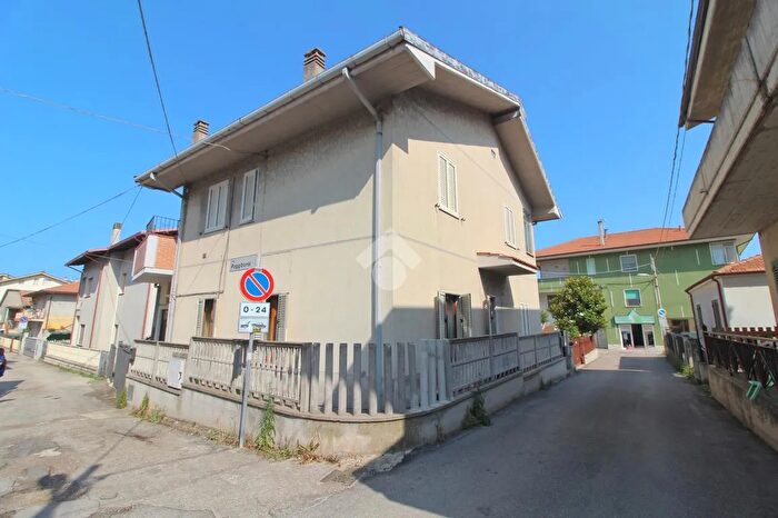 Casa con 6 locali in vendita in Via Livorno, Giulianova