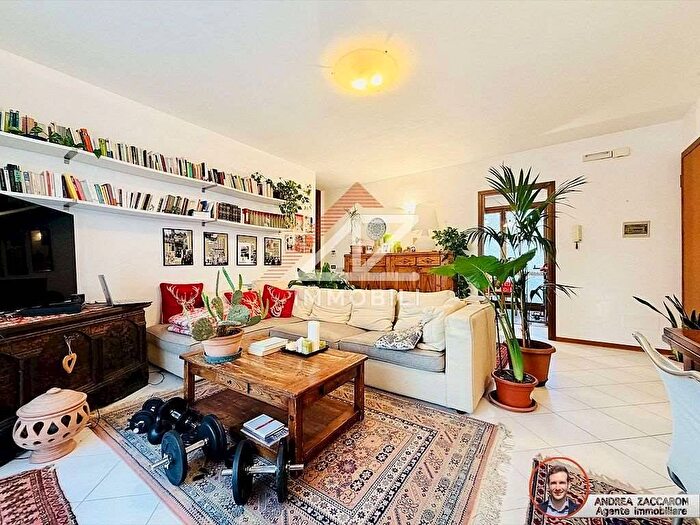 Appartamento con 6 locali in affitto in Centro, Pieve di Soligo