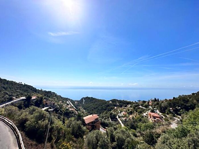 Casa con 6 locali in vendita in Via delle Ginestre a, Ventimiglia