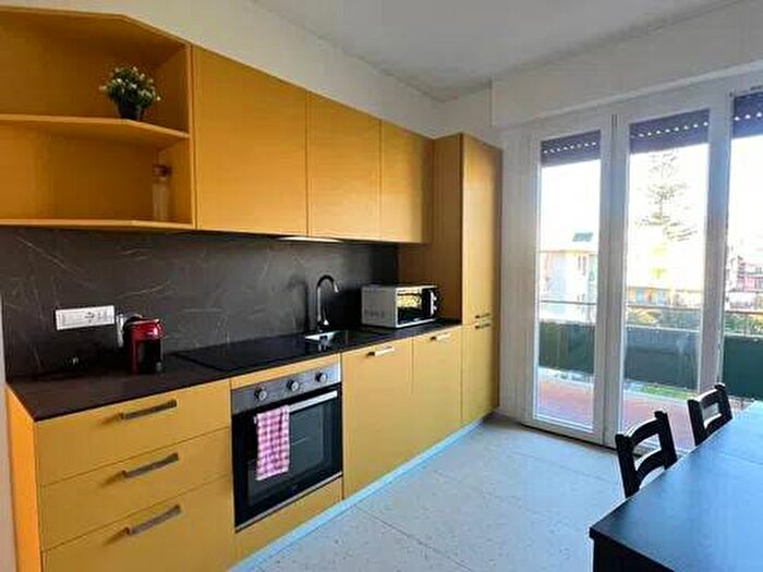 Appartamento trilocale in affitto in Via Ascanio Sobrero, Via Romana, Bordighera