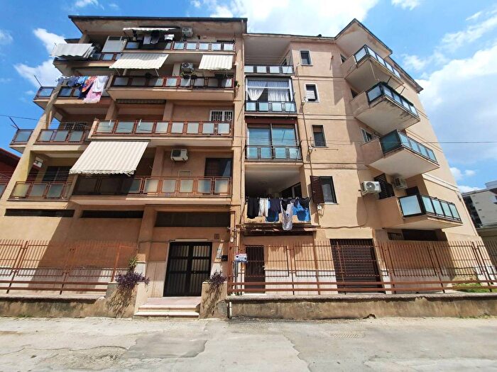 Appartamento quadrilocale in vendita in Via Padova, Centro, Casoria