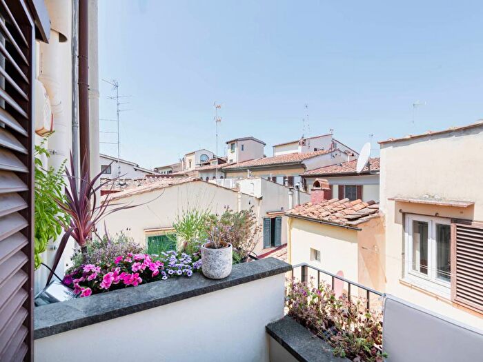 Appartamento trilocale in affitto in Via Mazzetta, Santo Spirito, Firenze