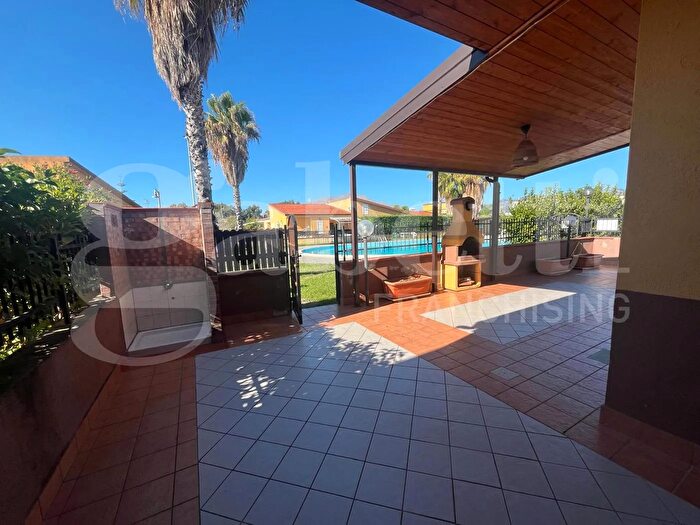 Casa trilocale in vendita in Via Antonio Scopelliti, Scalea