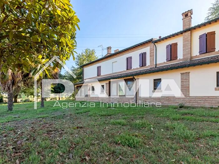 Casa con 12 locali in vendita in Via Rio Molinaccio, Forli'