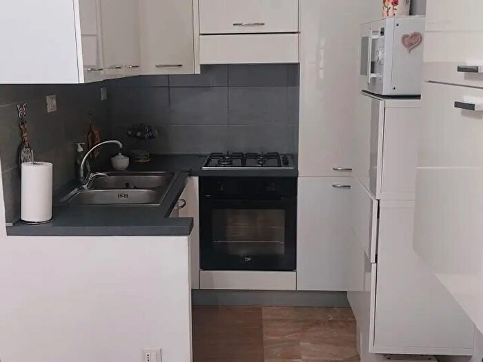 Appartamento trilocale in affitto in Via Francesco Guardi, Padova