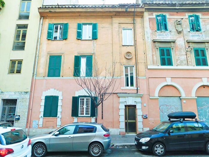 Appartamento monolocale in affitto in Via Carlo della Rocca, Roma