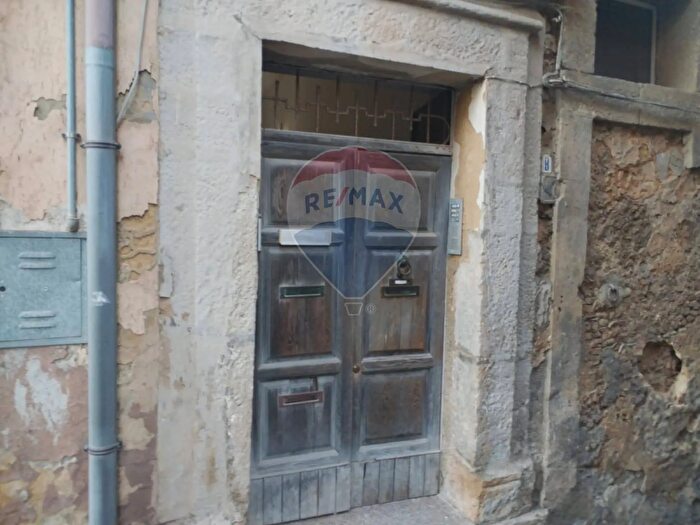 Appartamento bilocale in vendita in Via di Bernardo, Caltagirone