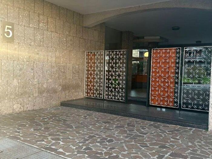 Appartamento trilocale in affitto in Via Bernardo Davanzati, Dergano, Milano