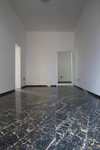 Appartamento con 6 locali in vendita in Via Ludovico Ariosto, Lizzano