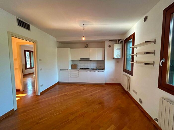 Appartamento bilocale in affitto in Piazza Angelo Giustinian Recanati, Stazione, Treviso