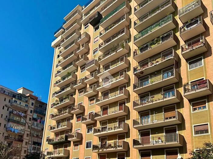 Appartamento con 7 locali in vendita in Via Valdemone, Palermo