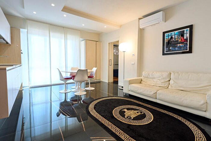 Appartamento con 6 locali in vendita in Empoli