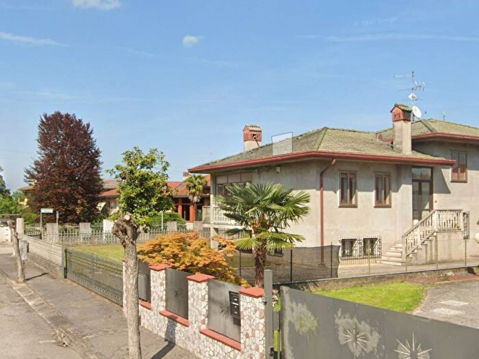 Casa con 6 locali in vendita in Via Mingoni, Centro, Agna