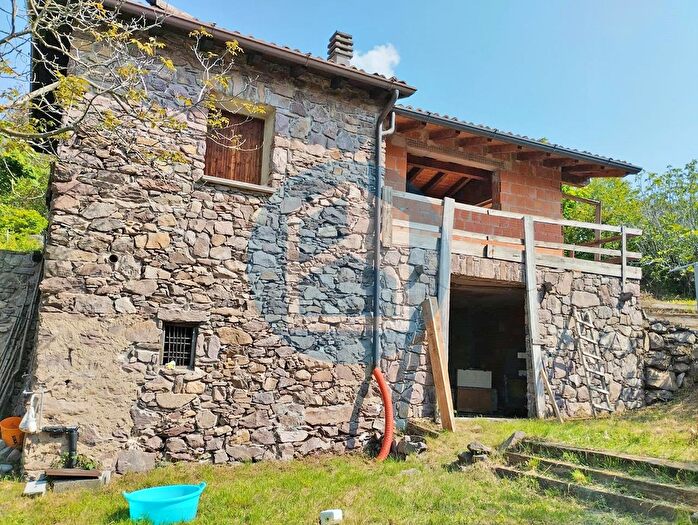 Casa trilocale in vendita in Angolo Terme